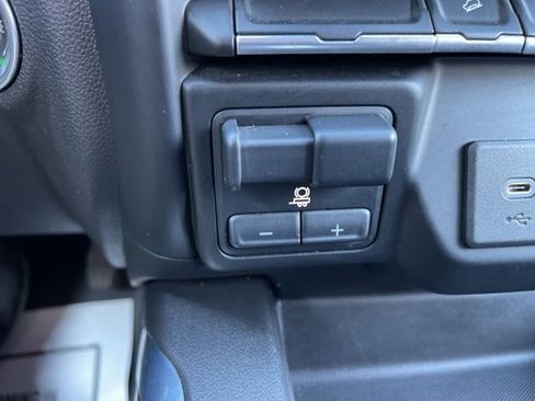 Used 2022 GMC Sierra 1500 SLT w/ SLT Premium Package image 26