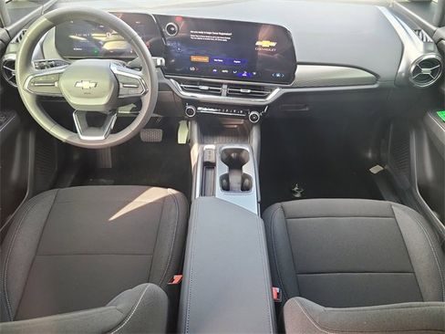 New 2026 Chevrolet Equinox EV LT image 15