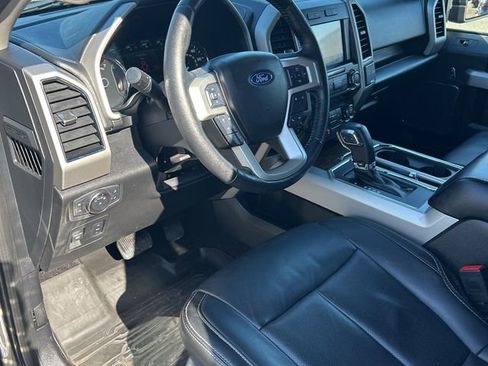 Used 2019 Ford F150 Lariat w/ Trailer Tow Package image 17