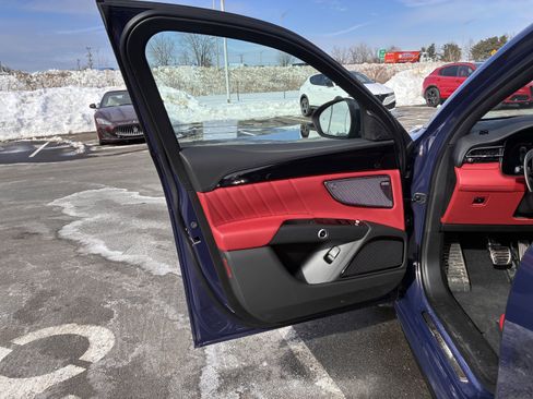 New 2026 Maserati Grecale Modena image 14