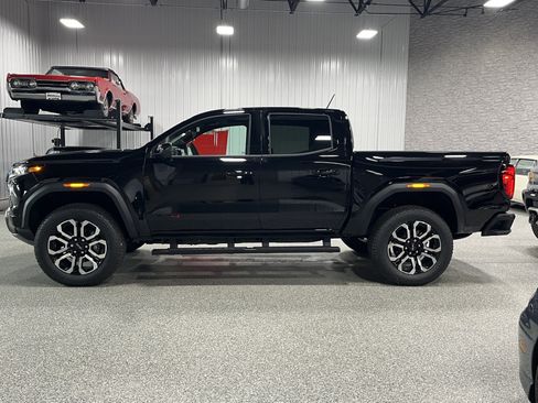 New 2026 GMC Canyon AT4 w/ Technology Plus Package AWD/4WD image 2