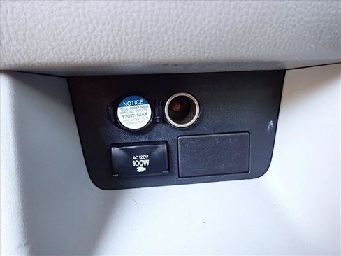 Used 2015 Toyota Highlander XLE AWD/4WD image 12
