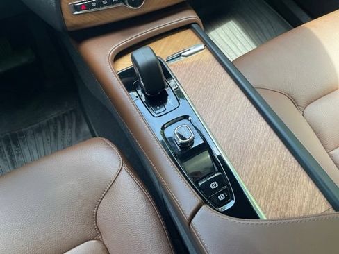 Certified 2024 Volvo XC90 B5 Plus AWD/4WD image 25