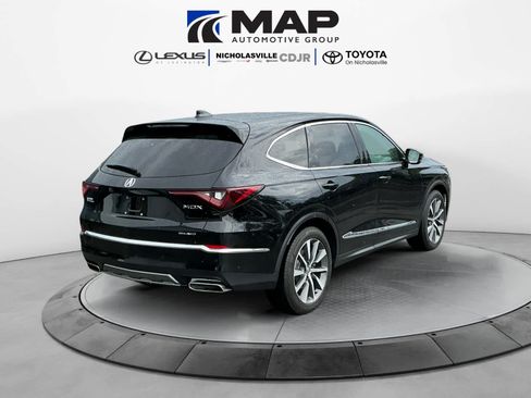 Used 2025 Acura MDX SH-AWD w/ Technology Package image 5
