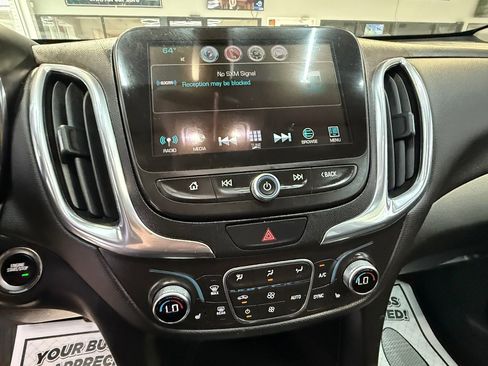 Used 2018 Chevrolet Equinox LT w/ Sun & Infotainment Package image 22