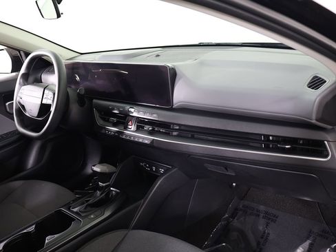 Used 2025 Kia K4 FWD image 24