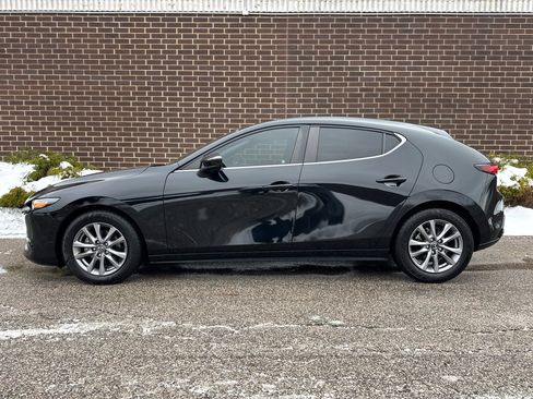 Used 2022 MAZDA MAZDA3 s image 2
