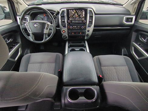 Used 2021 Nissan Titan SV w/ SV Convenience Package image 29