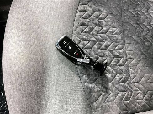Used 2024 Chevrolet Equinox LS w/ Driver Confidence II Package FWD image 30