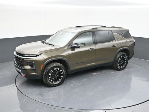 Used 2024 Chevrolet Traverse Z71 w/ Enhanced Driving Package image 62