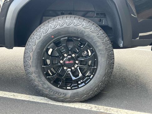 New 2026 GMC Canyon Elevation w/ Convenience Package RWD image 27