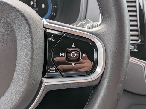 Certified 2023 Volvo XC90 B6 Ultimate image 18