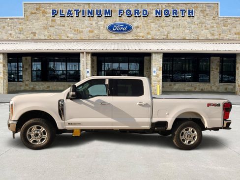 New 2026 Ford F250 XLT w/ XLT Premium Package AWD/4WD image 3