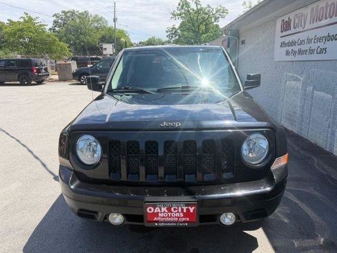 Used 2015 Jeep Patriot Sport w/ Power Value Group FWD image 3