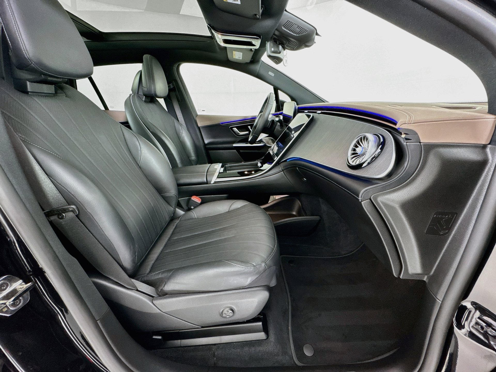 Certified 2023 Mercedes-Benz EQE 350+ SUV image 31
