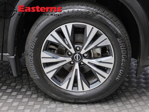 Used 2023 Nissan Rogue SV AWD/4WD image 31