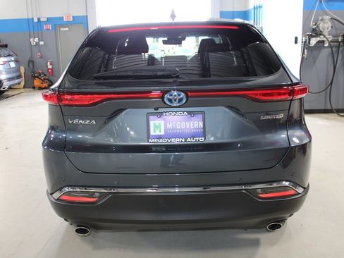 Used 2024 Toyota Venza Limited AWD/4WD image 25