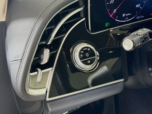 Used 2024 Mercedes-Benz E 350 4MATIC Sedan image 10