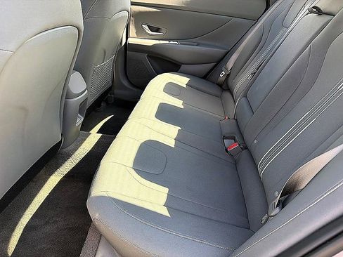Used 2025 Hyundai Elantra SEL FWD image 10