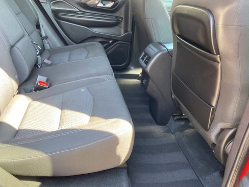 Used 2024 GMC Terrain SLE image 19