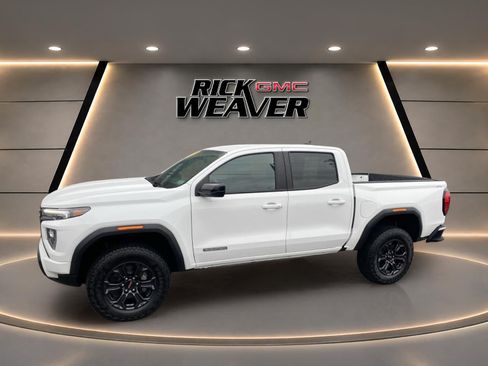 Used 2025 GMC Canyon Elevation AWD/4WD image 3