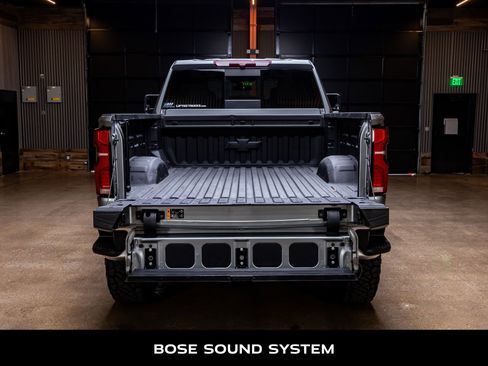 Used 2024 Chevrolet Silverado 2500 LTZ w/ LTZ Convenience Package image 9