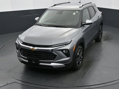 Used 2025 Chevrolet TrailBlazer LT w/ Driver Confidence Package image 26
