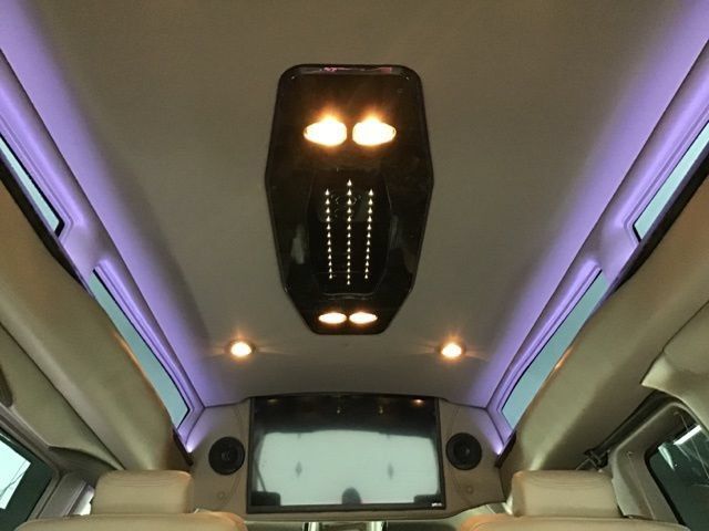 Used 2023 Chevrolet Express 2500 RWD image 10
