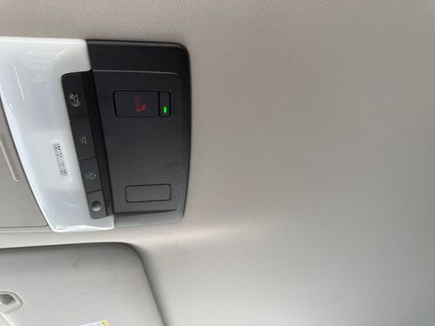 Certified 2025 Nissan Pathfinder SV FWD image 21