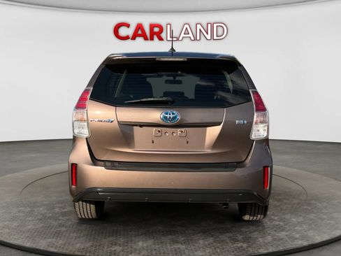 Used 2015 Toyota Prius V Three FWD image 5