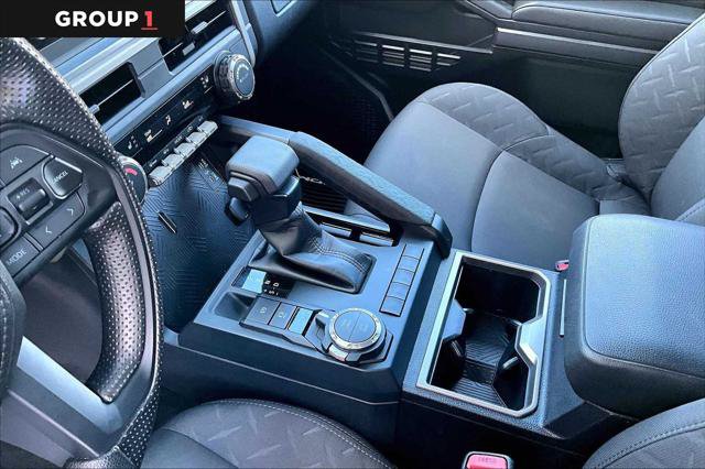 Certified 2025 Toyota Tacoma SR5 AWD/4WD image 18