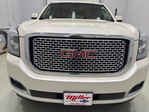 Used 2015 GMC Yukon Denali image 7