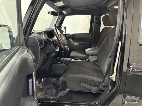 Used 2014 Jeep Wrangler Unlimited Sport w/ Connectivity Group AWD/4WD image 22