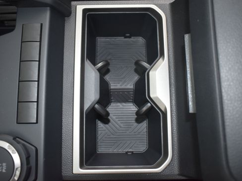 Used 2024 Toyota Tacoma SR5 image 18