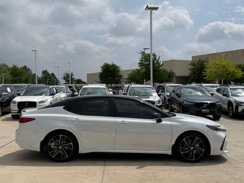 Used 2026 Toyota Camry XSE w/ Premium Package FWD image 5