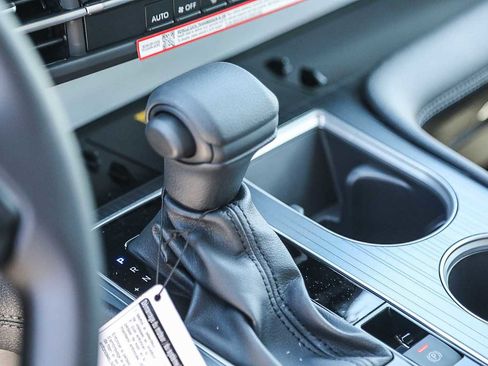 New 2026 Toyota Sienna LE image 23