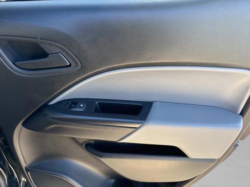 Used 2018 Chevrolet Colorado W/T w/ WT Convenience Package image 29