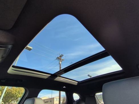 Used 2024 Chevrolet Blazer RS w/ Enhanced Convenience Package image 17