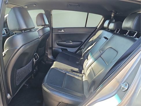 Used 2020 Kia Sportage S image 15