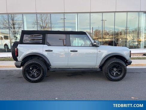 Certified 2022 Ford Bronco Wildtrak image 9