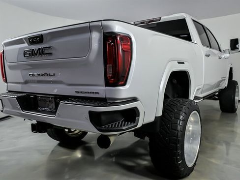 Used 2020 GMC Sierra 2500 Denali w/ Denali Ultimate Package AWD/4WD image 12