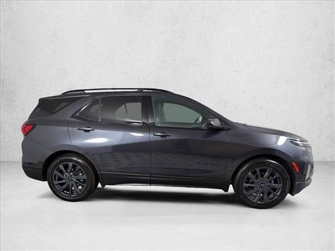 Used 2023 Chevrolet Equinox RS FWD image 3