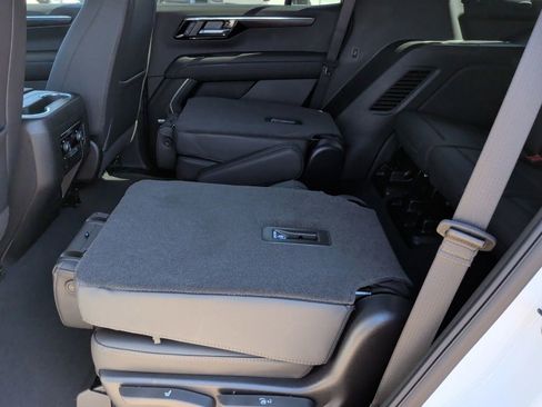 New 2026 Chevrolet Tahoe Z71 image 39