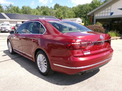 Used 2017 Volkswagen Passat 1.8T SE FWD image 3