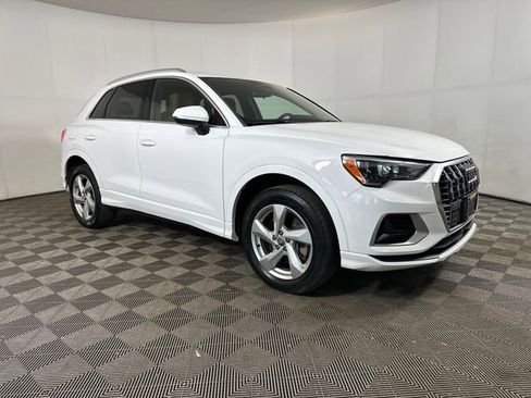 Used 2020 Audi Q3 2.0T Premium AWD/4WD image 2