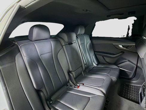 Used 2020 Audi Q8 Premium Plus w/ Premium Plus Package image 31