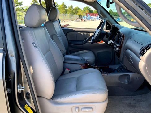 Used 2006 Toyota Sequoia Limited RWD image 8