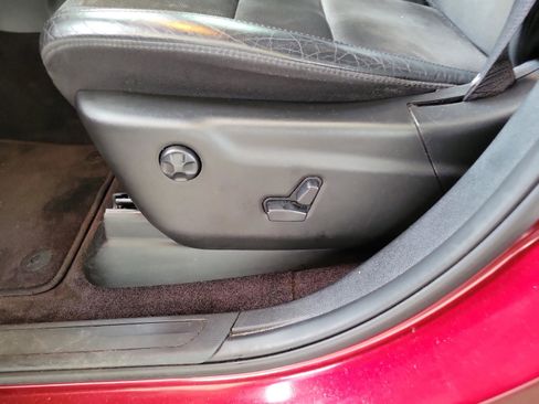 Used 2019 Jeep Grand Cherokee Laredo w/ Laredo X Package image 14