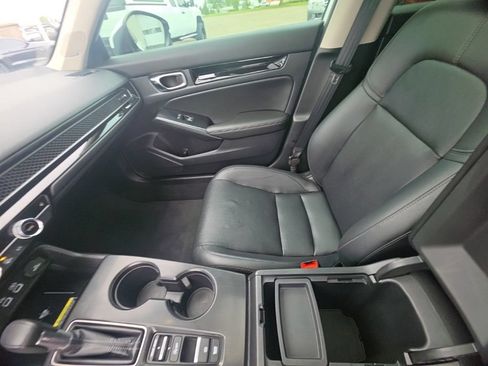 Certified 2024 Honda Civic Touring image 24
