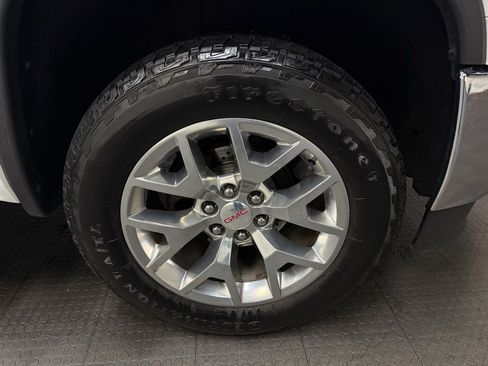 Used 2018 GMC Sierra 1500 SLT w/ SLT Premium Package image 13